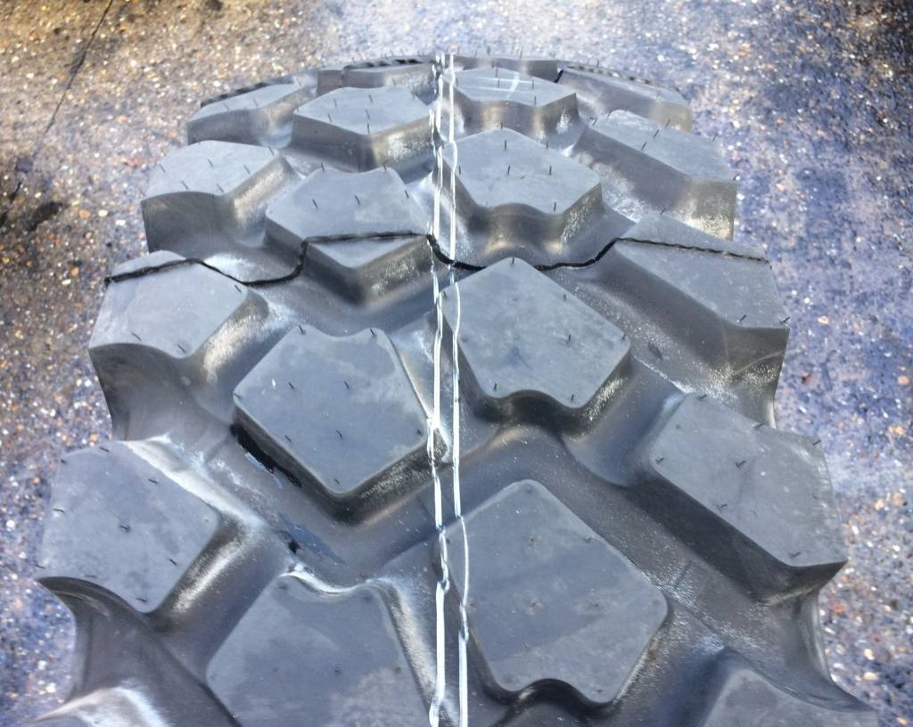 Michelin 16.00R20 XZL - NEW (DEMO)  - Tire for Truck: picture 2 Michelin 16.00R20 XZL - NEW (DEMO)  - Tire for Truck: picture 2