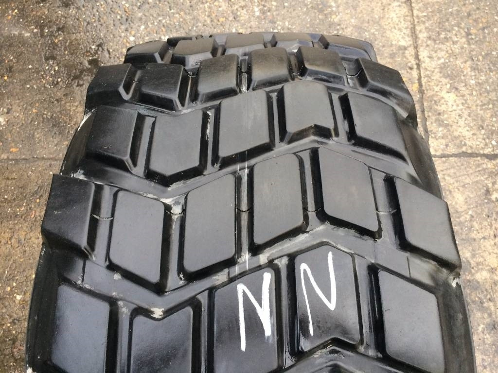 Michelin 525/65R20.5 XS - USED NN 95% - Tire for Agricultural machinery: picture 2 Michelin 525/65R20.5 XS - USED NN 95% - Tire for Agricultural machinery: picture 2