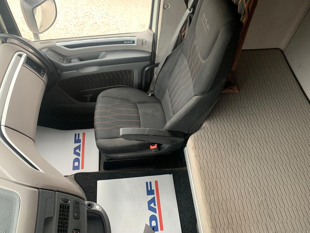 Tractor unit DAF XF480FT Push Floor Hydraulics: picture 19