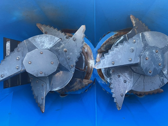 ROBERT - ROBIN BMV33 - Forage mixer wagon: picture 5 ROBERT - ROBIN BMV33 - Forage mixer wagon: picture 5