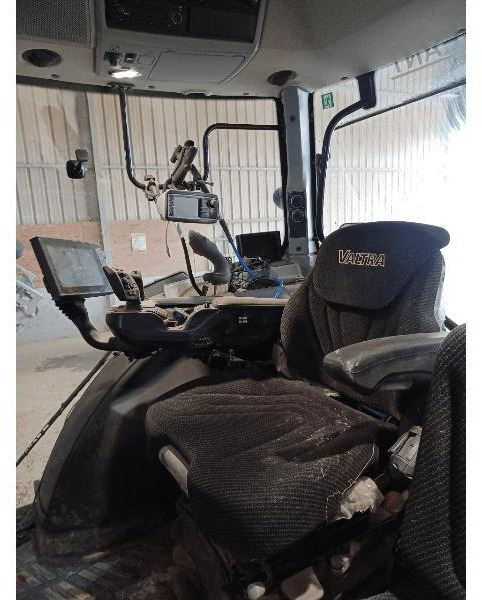 VALTRA N174 DIRECT - Farm tractor: picture 5 VALTRA N174 DIRECT - Farm tractor: picture 5