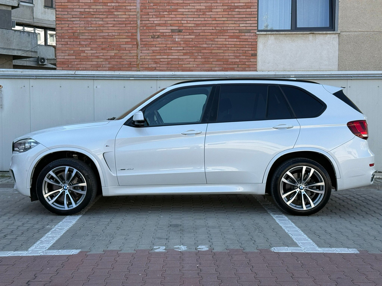 BMW X5 4.0 XDRIVE M PAKET - SUV: picture 4 BMW X5 4.0 XDRIVE M PAKET - SUV: picture 4