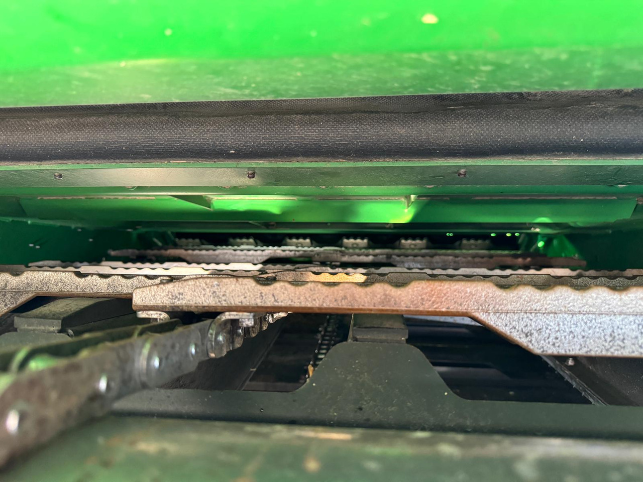 John Deere S680i combine + 635X Header + Zurn trailer - Combine harvester: picture 4 John Deere S680i combine + 635X Header + Zurn trailer - Combine harvester: picture 4