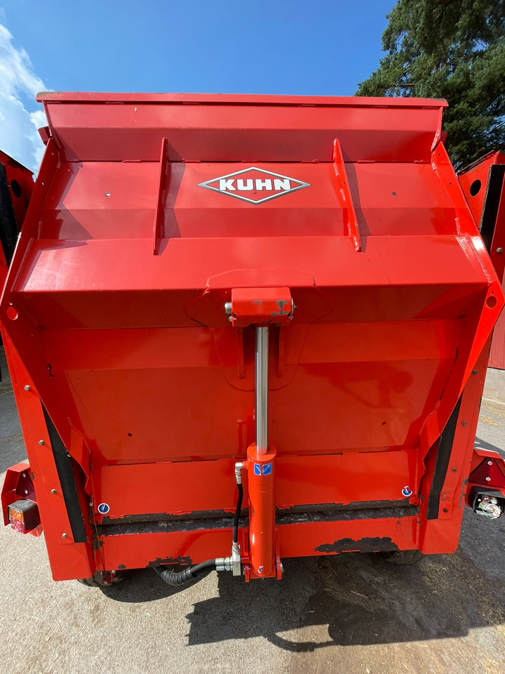 KUHN Primor 3570M hinattava paalisilppuri - Livestock equipment: picture 4 KUHN Primor 3570M hinattava paalisilppuri - Livestock equipment: picture 4
