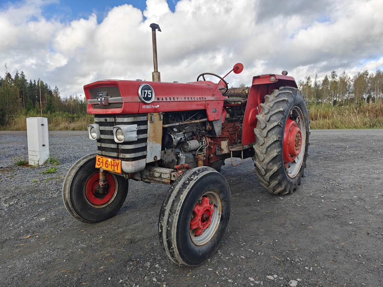 Massey Ferguson 175 Multi Power Avomalli, katso video! - Farm tractor: picture 1 Massey Ferguson 175 Multi Power Avomalli, katso video! - Farm tractor: picture 1