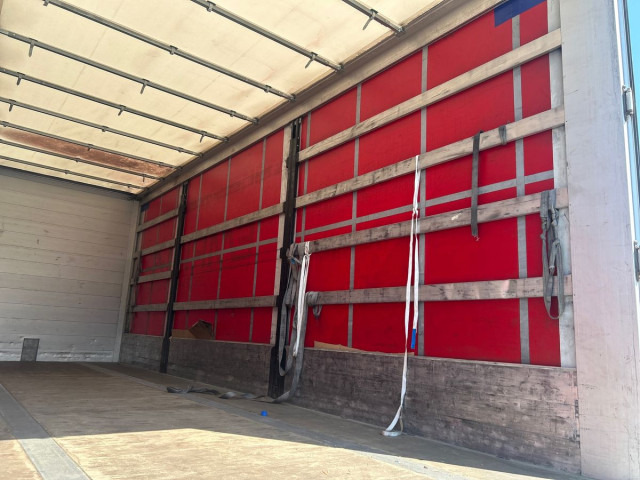 AGADOS CHT303 - Curtainsider trailer: picture 3 AGADOS CHT303 - Curtainsider trailer: picture 3
