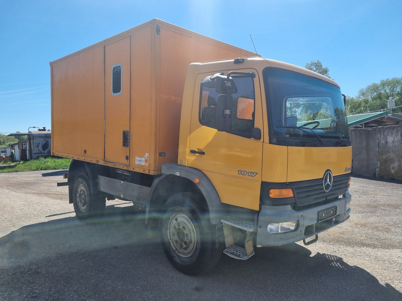 MERCEDES-BENZ ATEGO 1017 4x4 BOX + PTO - Box truck: picture 3 MERCEDES-BENZ ATEGO 1017 4x4 BOX + PTO - Box truck: picture 3