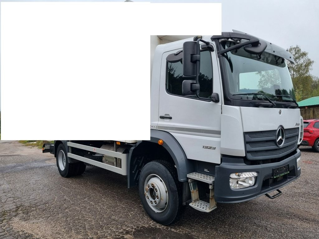Mercedes-Benz MERCEDES ATEGO 1323 4x4 chassis - Cab chassis truck: picture 3 Mercedes-Benz MERCEDES ATEGO 1323 4x4 chassis - Cab chassis truck: picture 3