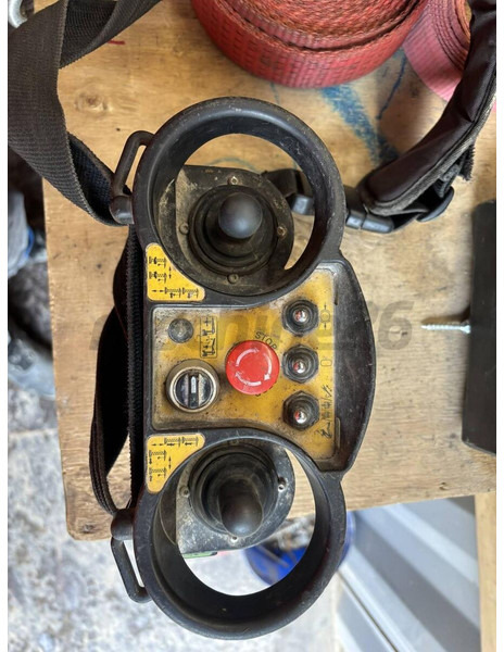 Liebherr 63K, 1994, 43m jib, radio control - Tower crane: picture 5 Liebherr 63K, 1994, 43m jib, radio control - Tower crane: picture 5