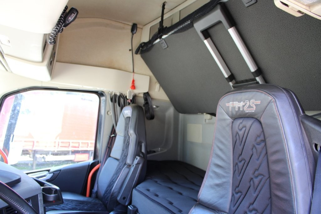 Tractor unit Volvo FH16 750 EURO 6, RETARDER, HYDRAULIKA: picture 8 Tractor unit Volvo FH16 750 EURO 6, RETARDER, HYDRAULIKA: picture 8