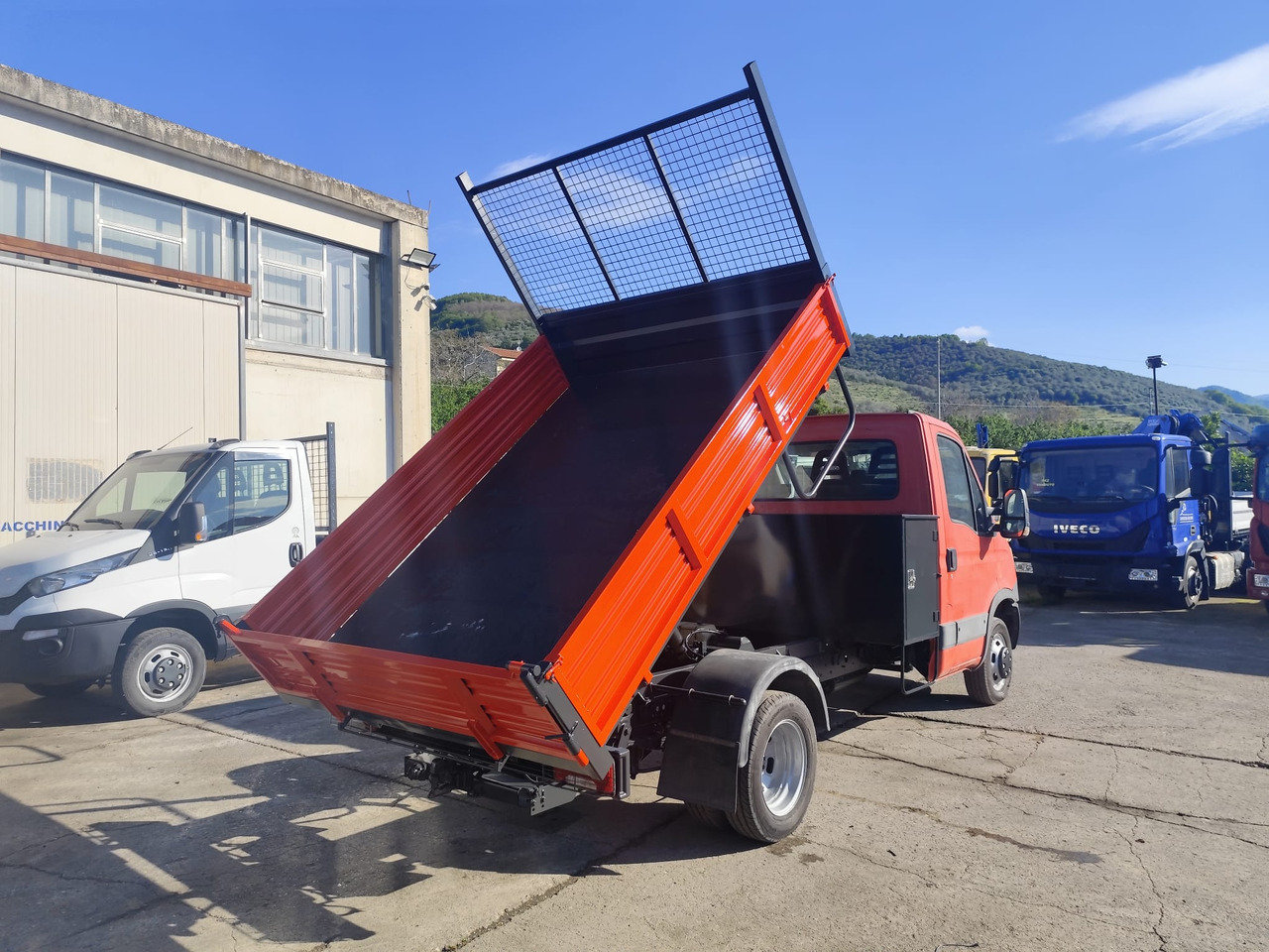 IVECO DAILY 35C13 - Tipper van: picture 4 IVECO DAILY 35C13 - Tipper van: picture 4
