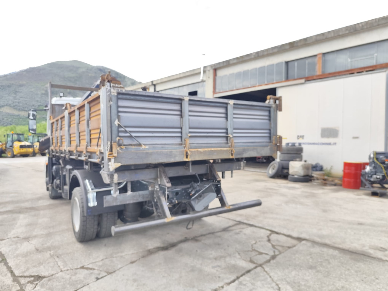 Crane truck, Tipper IVECO EUROCARGO 120E28: picture 16 Crane truck, Tipper IVECO EUROCARGO 120E28: picture 16