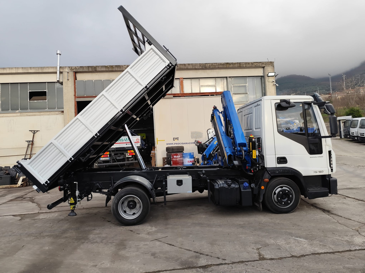 IVECO EUROCARGO 75-160 - Tipper, Crane truck: picture 5 IVECO EUROCARGO 75-160 - Tipper, Crane truck: picture 5