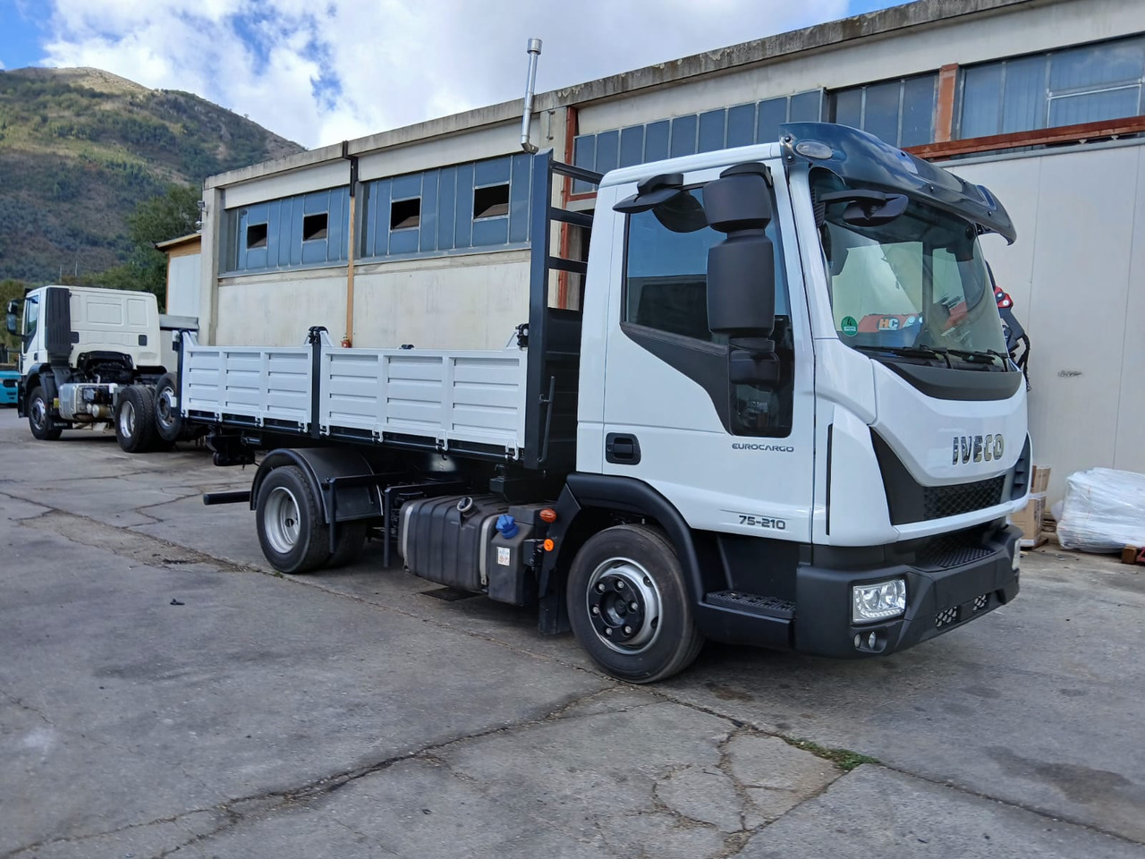 IVECO EUROCARGO 75-210 - Tipper: picture 1 IVECO EUROCARGO 75-210 - Tipper: picture 1