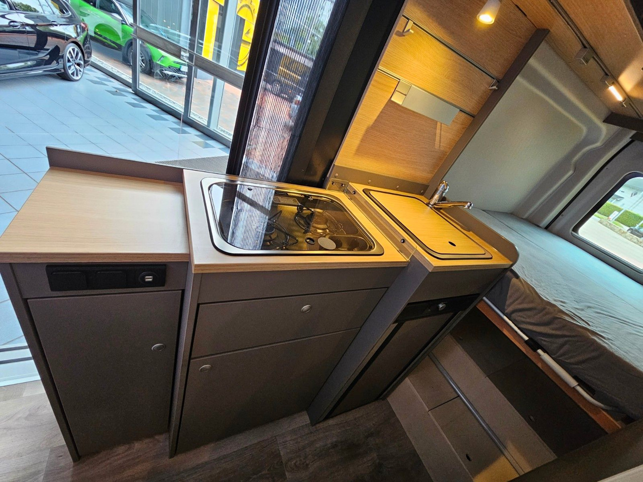 Camper van LMC Innovan 590 Standklima Solar WC Markise ACC AHK: picture 11