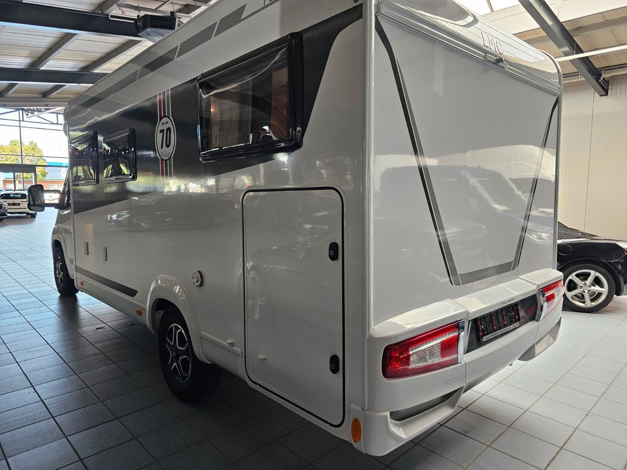 LMC Tourer T660G 70 Jahre AT-8 WC Markise Navi - Semi-integrated motorhome: picture 4 LMC Tourer T660G 70 Jahre AT-8 WC Markise Navi - Semi-integrated motorhome: picture 4