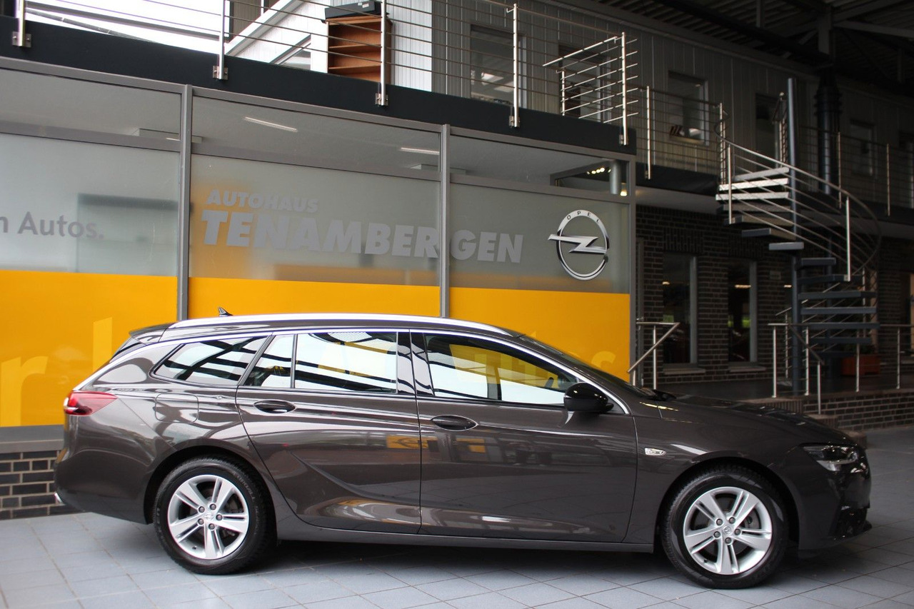 Opel Insignia B Navi SHZ Elegance IntelliLux LED - Station wagon: picture 3 Opel Insignia B Navi SHZ Elegance IntelliLux LED - Station wagon: picture 3