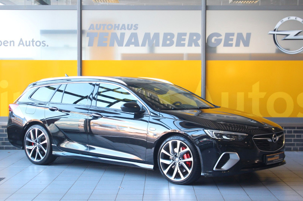 Opel Insignia B Sports Tourer GSi 4x4 Massage Bose - Station wagon: picture 1 Opel Insignia B Sports Tourer GSi 4x4 Massage Bose - Station wagon: picture 1