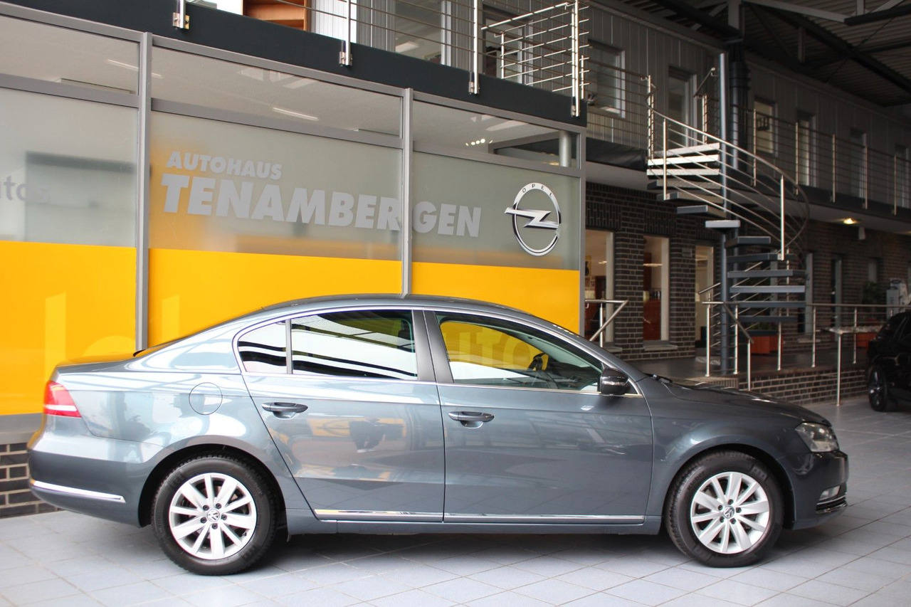 Volkswagen Passat Comfortline BlueMotion Navi PDC - Car: picture 3 Volkswagen Passat Comfortline BlueMotion Navi PDC - Car: picture 3