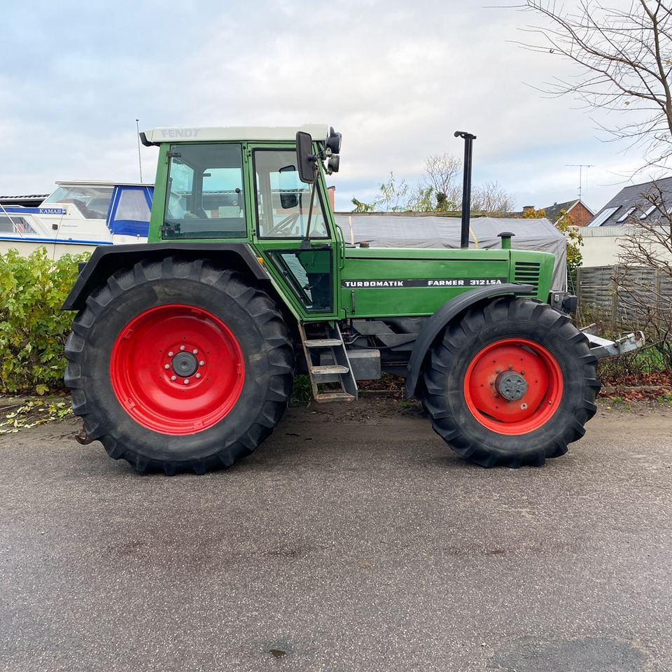 FENDT Farmer 312 LSA - Farm tractor: picture 3 FENDT Farmer 312 LSA - Farm tractor: picture 3