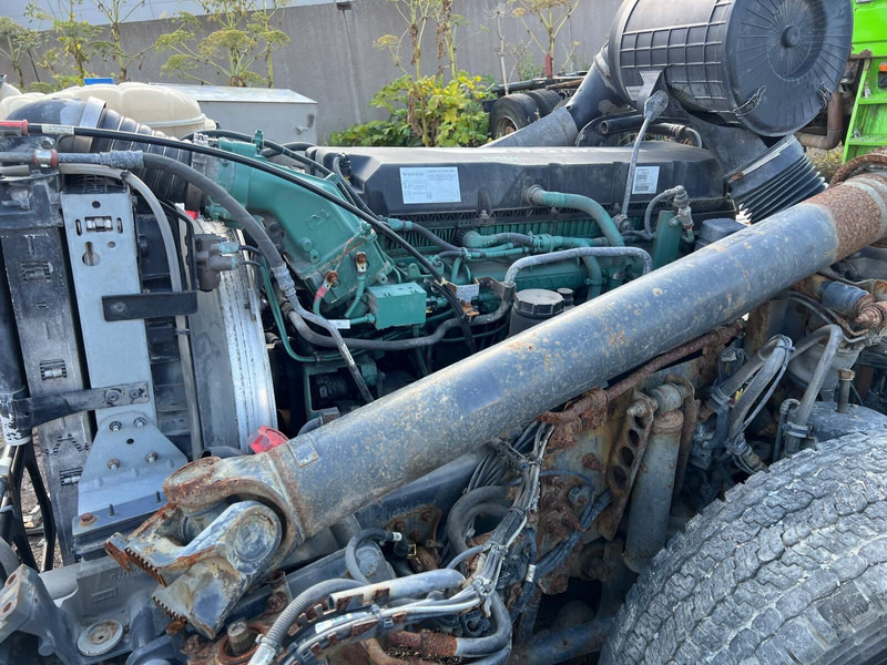 Volvo D11K370 - Engine: picture 1 Volvo D11K370 - Engine: picture 1