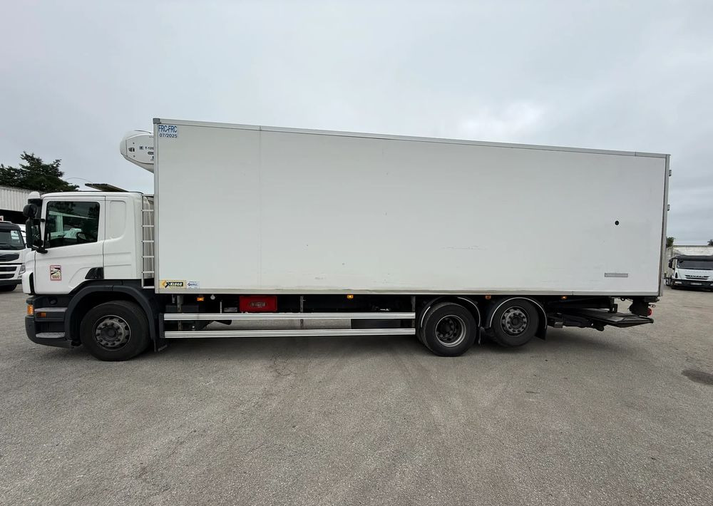 Scania P320 - Refrigerator truck: picture 2 Scania P320 - Refrigerator truck: picture 2