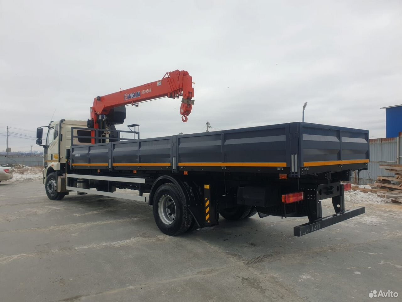 FAW J6L - Dropside/ Flatbed truck, Crane truck: picture 4 FAW J6L - Dropside/ Flatbed truck, Crane truck: picture 4