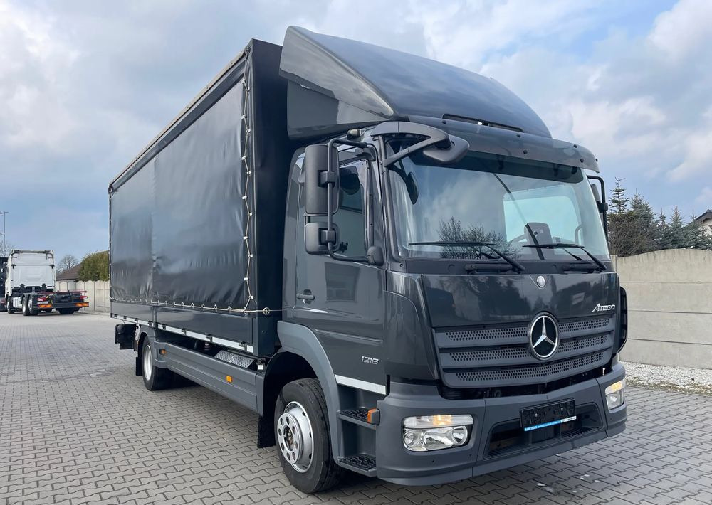 Mercedes-Benz 1218 - Curtainsider truck: picture 4 Mercedes-Benz 1218 - Curtainsider truck: picture 4