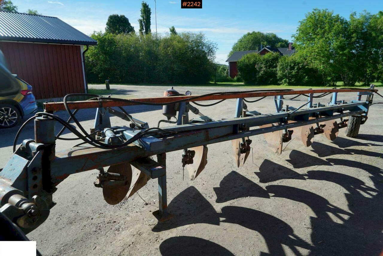 6-bladed plow Överum - Soil tillage equipment: picture 4 6-bladed plow Överum - Soil tillage equipment: picture 4