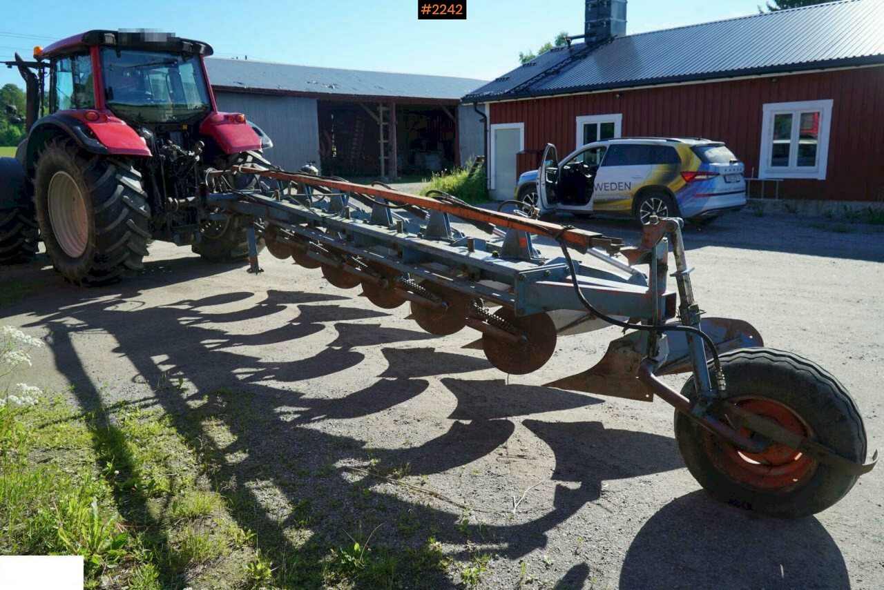 6-bladed plow Överum - Soil tillage equipment: picture 3 6-bladed plow Överum - Soil tillage equipment: picture 3