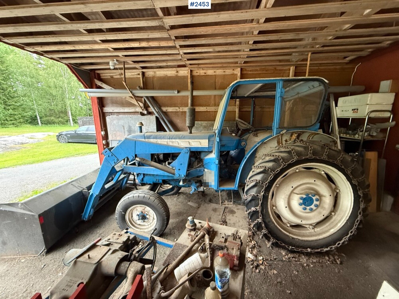 Ford Super Major 5000 with front loader Rep. object - Farm tractor: picture 1 Ford Super Major 5000 with front loader Rep. object - Farm tractor: picture 1