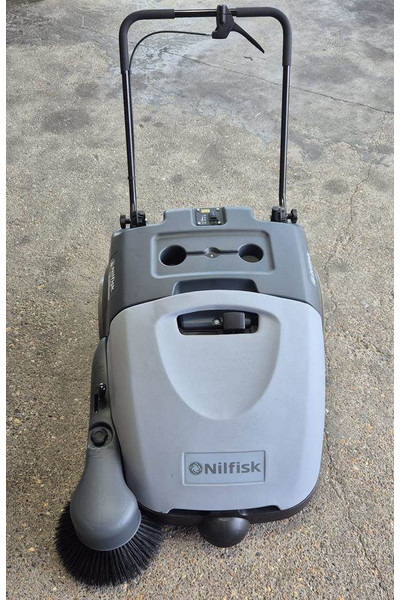 Nilfisk SW 750 - Road sweeper: picture 3 Nilfisk SW 750 - Road sweeper: picture 3