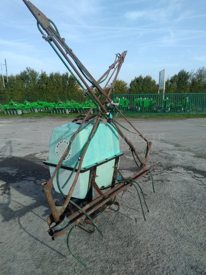 BERTHOUD PULVERISATEUR PO DS 4 - Sprayer: picture 2 BERTHOUD PULVERISATEUR PO DS 4 - Sprayer: picture 2