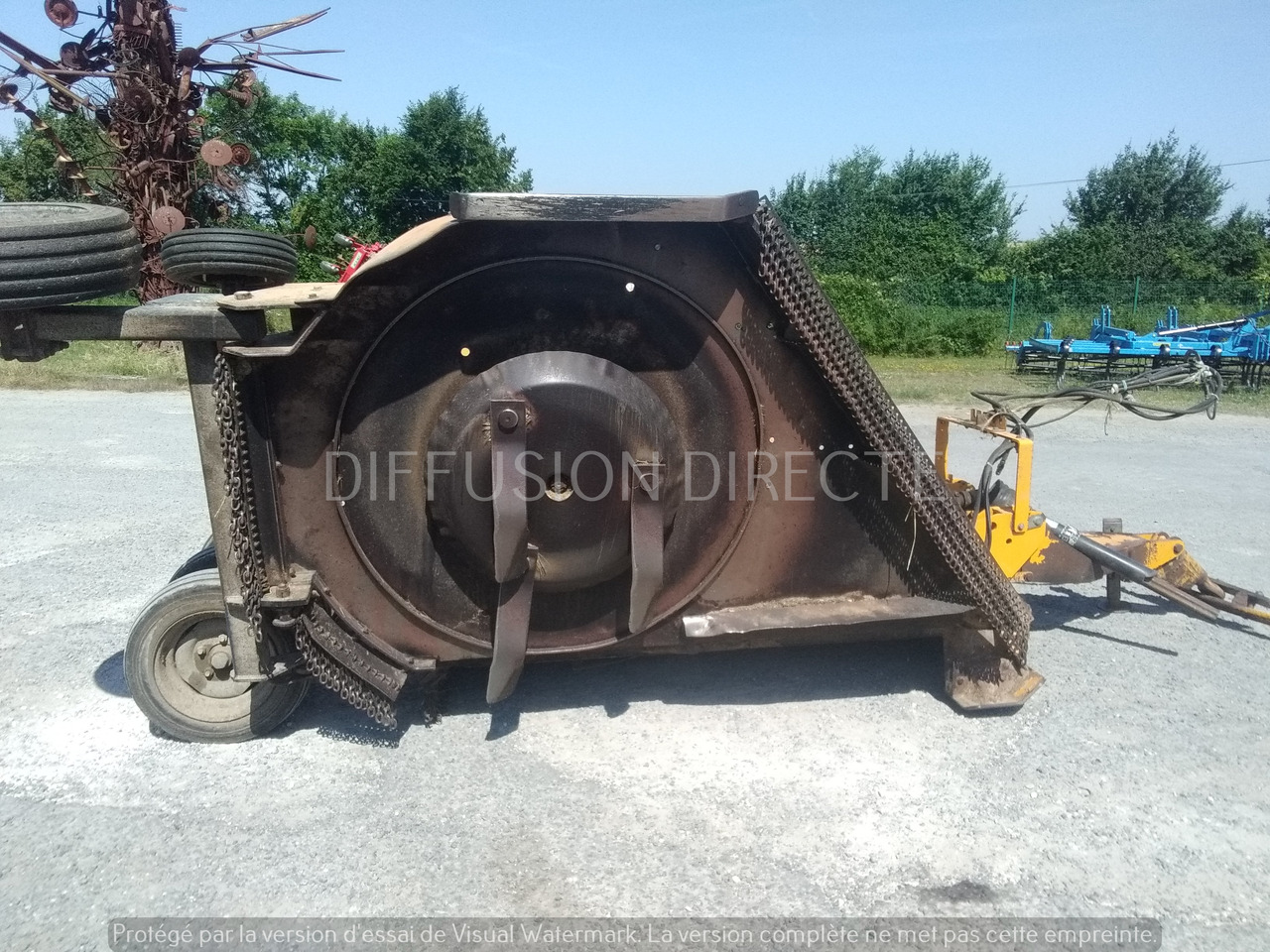 BOMFORD BROYEUR A AXE HORIZONTAL TRI WING 4600 - Garden mower: picture 4 BOMFORD BROYEUR A AXE HORIZONTAL TRI WING 4600 - Garden mower: picture 4
