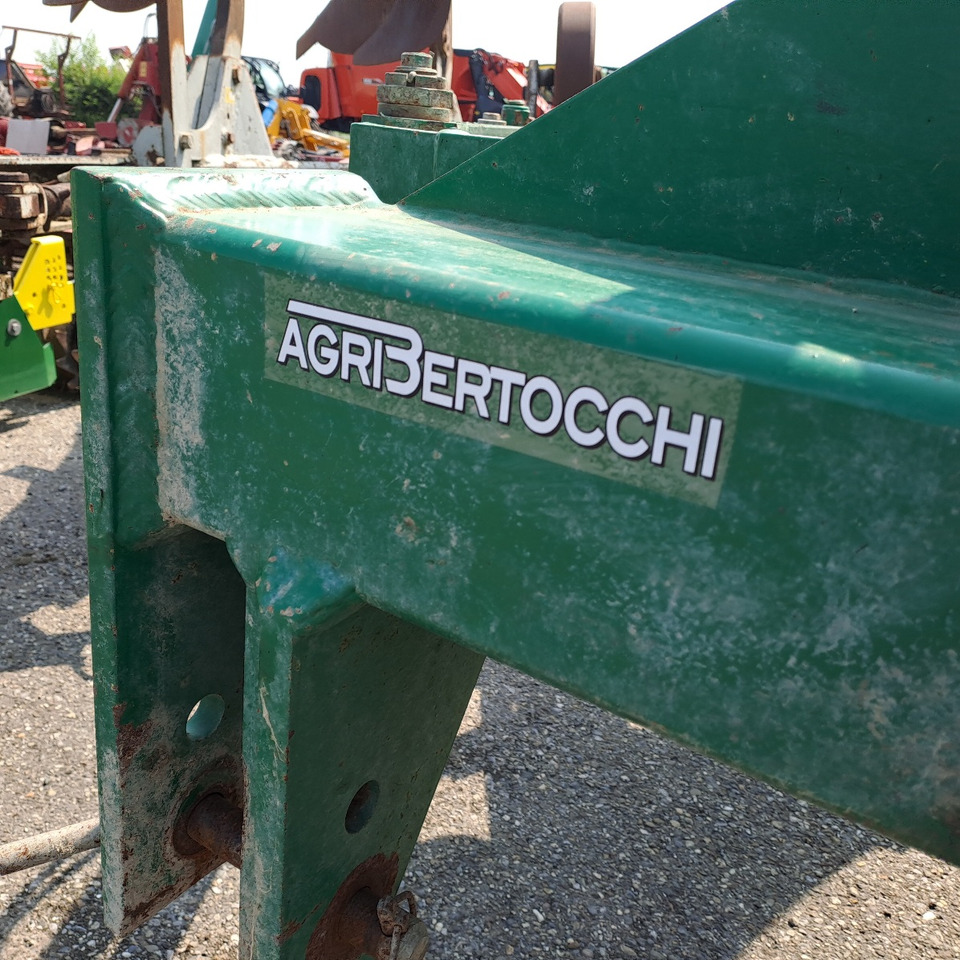 ARATRO TRIVOMERE MORO - Plow: picture 5 ARATRO TRIVOMERE MORO - Plow: picture 5