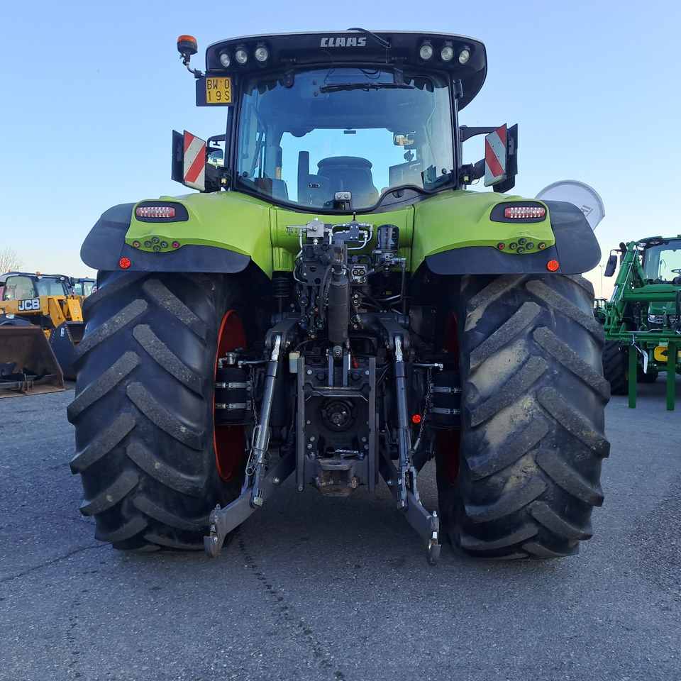 CLAAS 830 AXION - Farm tractor: picture 4 CLAAS 830 AXION - Farm tractor: picture 4