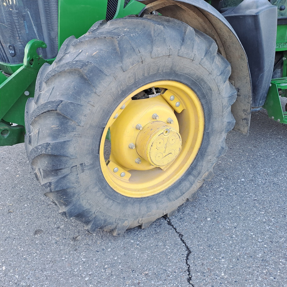 Farm tractor JOHN DEERE 5125R: picture 7