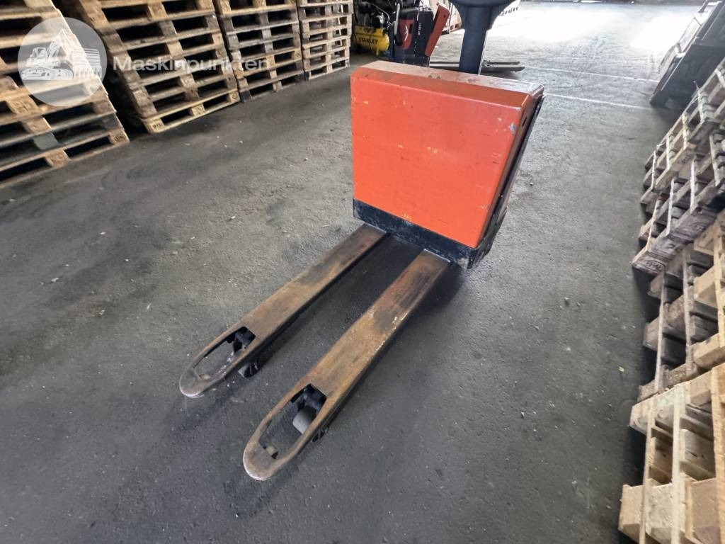 BT LWE 180 - Pallet truck: picture 1 BT LWE 180 - Pallet truck: picture 1
