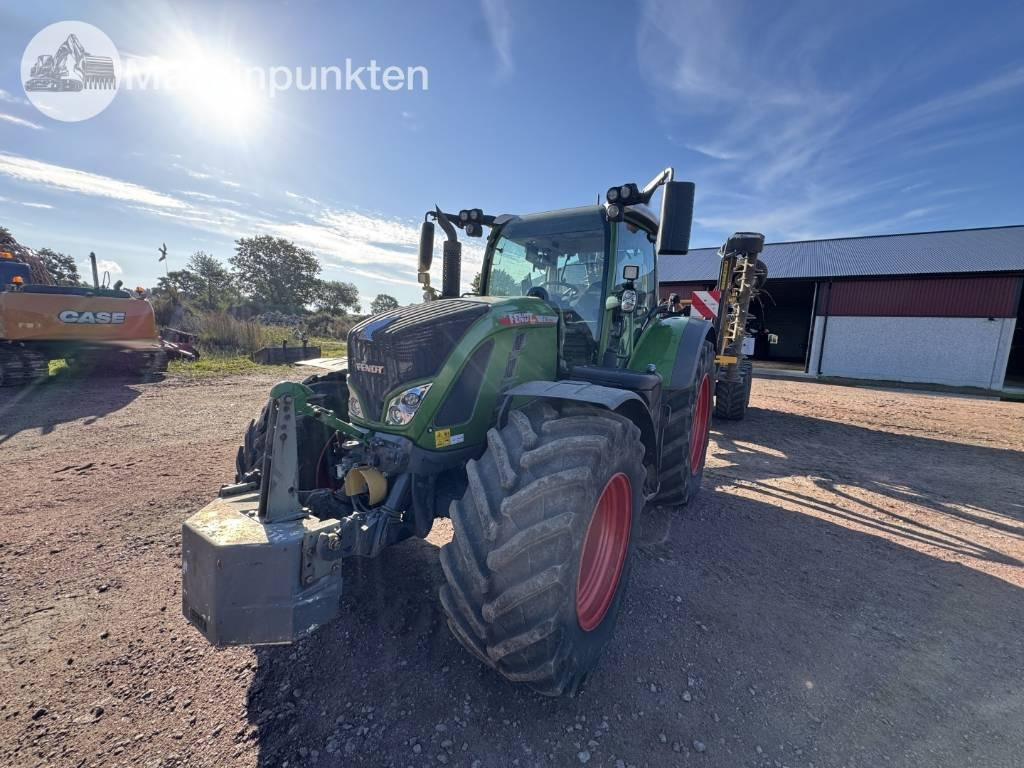 Fendt 724 Vario  - Farm tractor: picture 1 Fendt 724 Vario  - Farm tractor: picture 1
