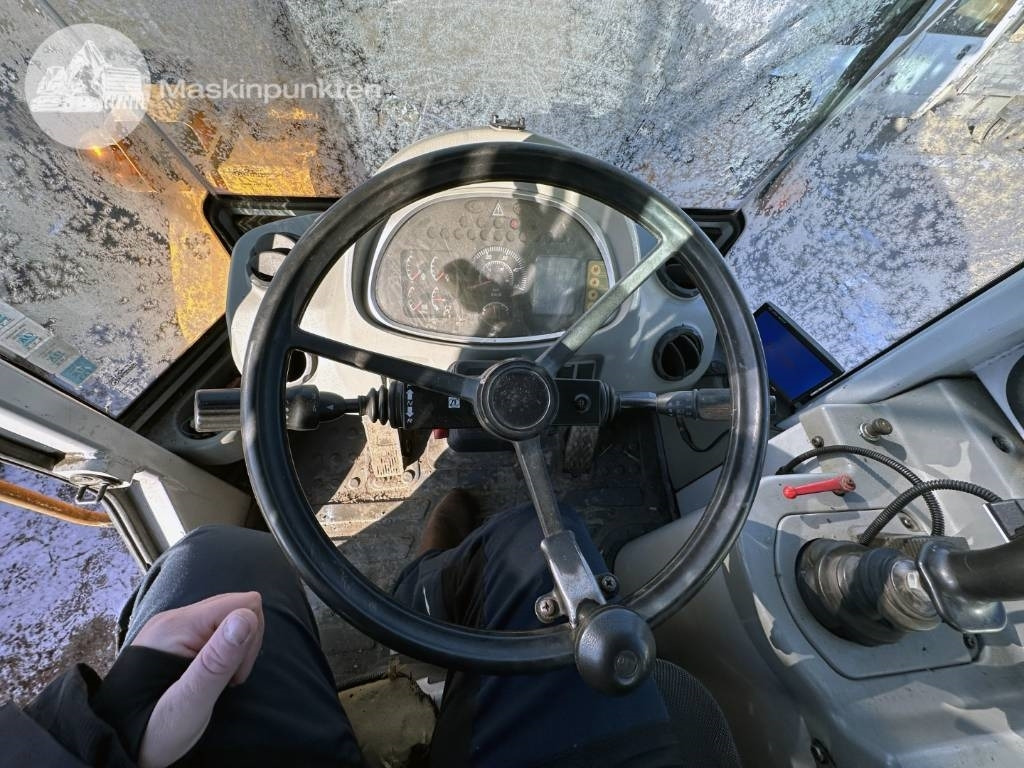 Wheel loader Hyundai HL 730 TM-7: picture 22