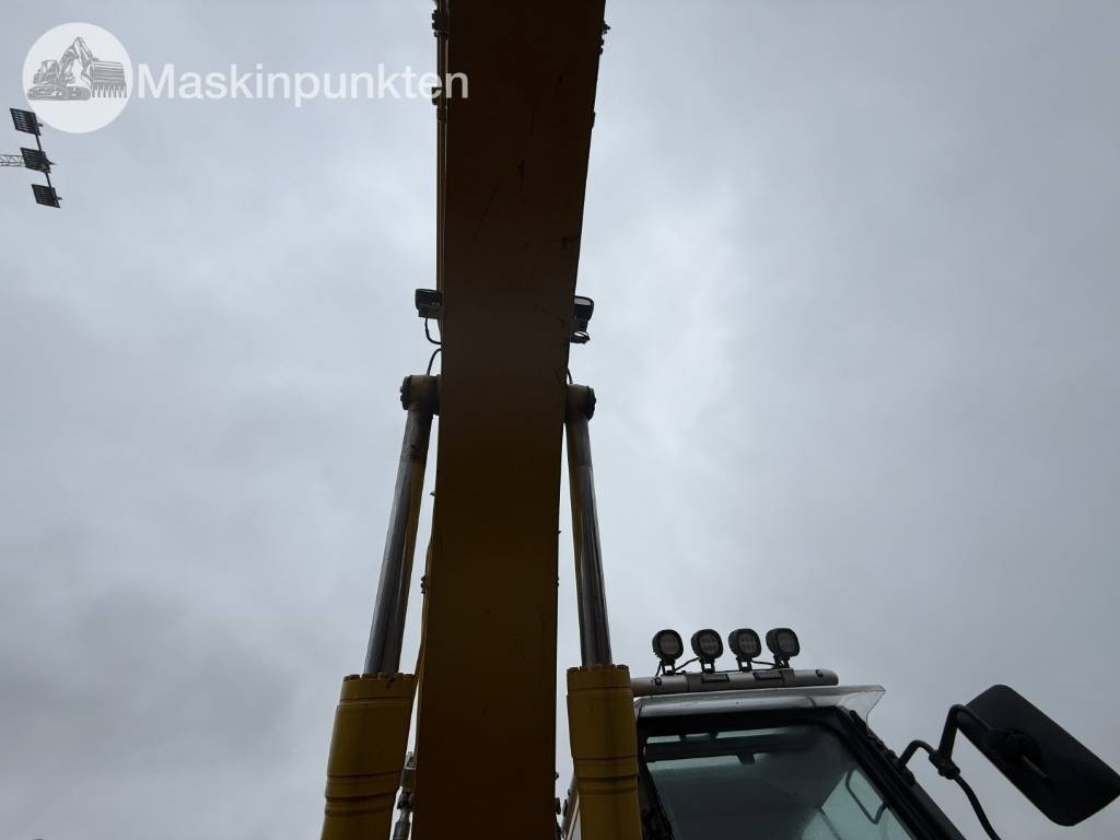 Lease a Komatsu PC 210 LC-11EO  Komatsu PC 210 LC-11EO: picture 25