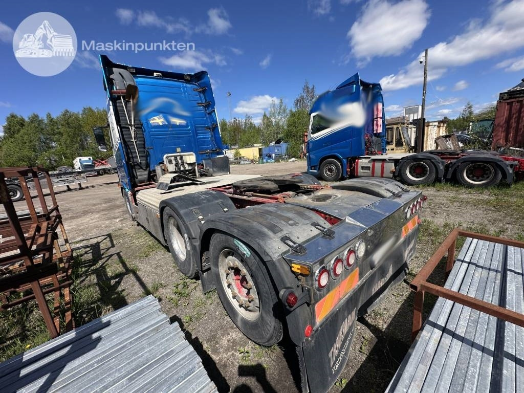 Tractor unit Volvo FH 12 460: picture 7