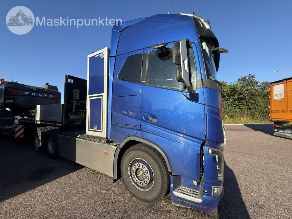 Volvo FH 750 - Tractor unit: picture 3 Volvo FH 750 - Tractor unit: picture 3