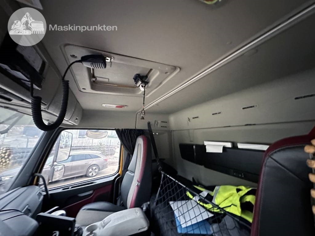 Tipper Volvo FMX 380: picture 20 Tipper Volvo FMX 380: picture 20