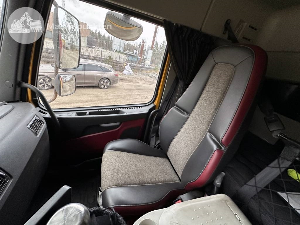 Tipper Volvo FMX 380: picture 30 Tipper Volvo FMX 380: picture 30