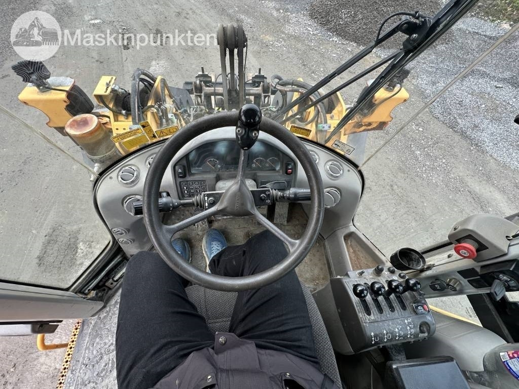 Wheel loader Volvo L 60 F: picture 14