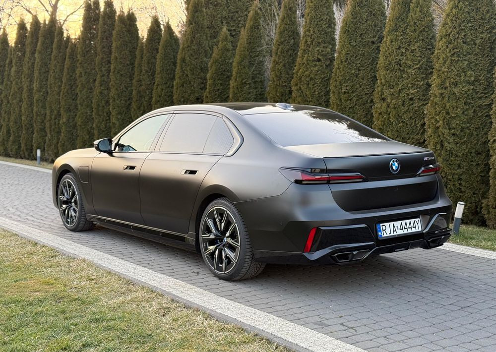 BMW Seria 7 - Sedan: picture 4 BMW Seria 7 - Sedan: picture 4