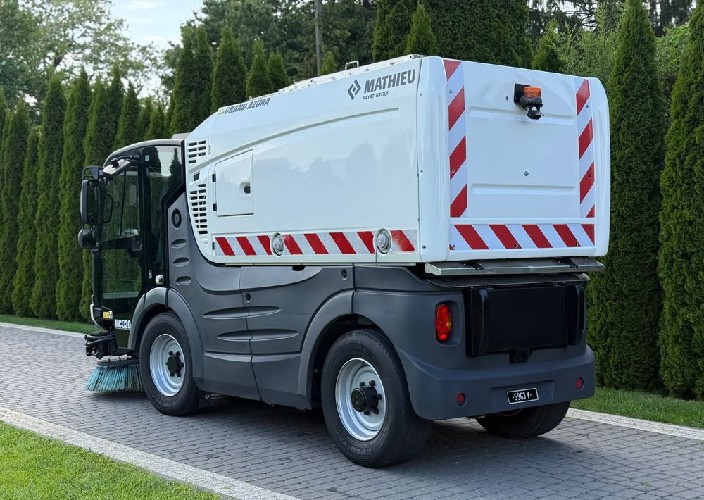 Inny MATHIEU GRAND AZURA MC420 ZAMIATARKA - Garbage truck: picture 5 Inny MATHIEU GRAND AZURA MC420 ZAMIATARKA - Garbage truck: picture 5