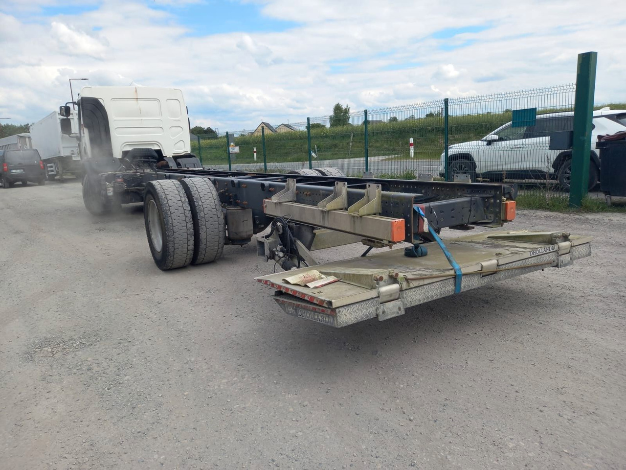 Renault D 320 - Cab chassis truck: picture 4 Renault D 320 - Cab chassis truck: picture 4