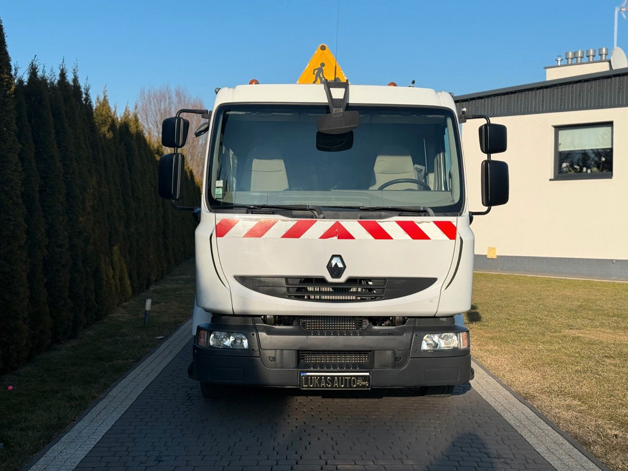 Renault MIDLUM 220 12 T TIPPER 6 SEATS TOOL BOX - Tipper: picture 3 Renault MIDLUM 220 12 T TIPPER 6 SEATS TOOL BOX - Tipper: picture 3
